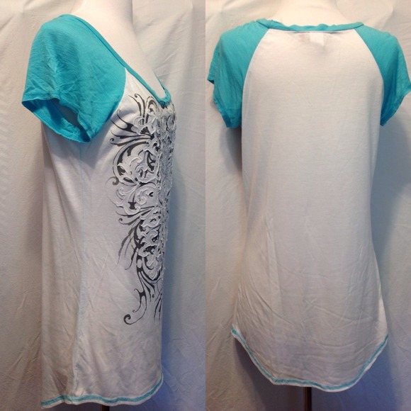 ❌SOLD❌Mint rhinestone hi low tunic - Picture 2 of 4