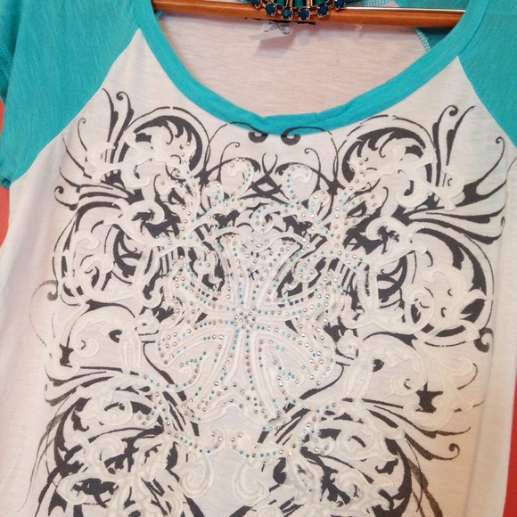 ❌SOLD❌Mint rhinestone hi low tunic - Picture 4 of 4