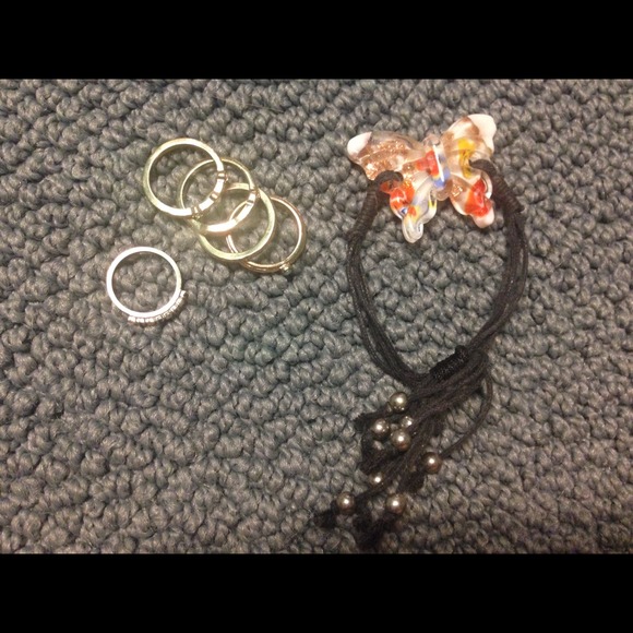 Rings and bracelet - Picture 2 of 3