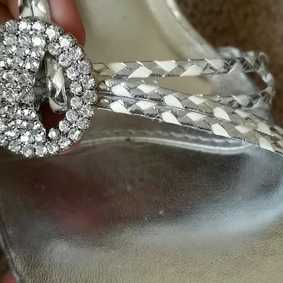 Heels - Picture 4 of 4