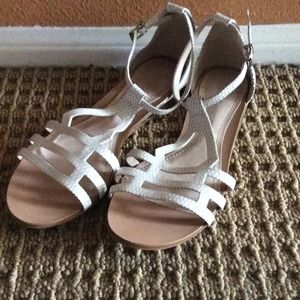 Bcbgeneration white leather sandal snakeskin look