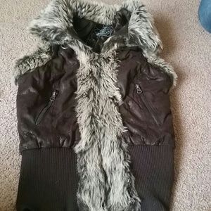 Fo fur vest