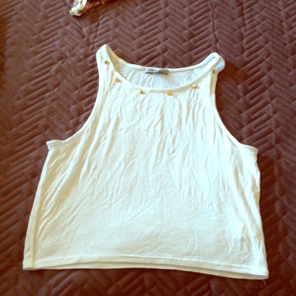 Crop muscle tank with golden studs!