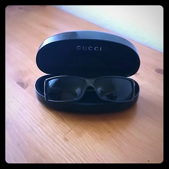 Sold Gucci sun glasses