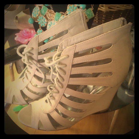 Caged wedges!