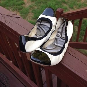 White and black flats