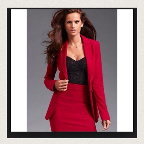In Tan too!🎉Host Pick!🎉NWOT Chic Red VS Blazer - Picture 1 of 4