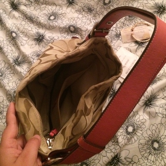 Coach purse - Picture 3 of 3