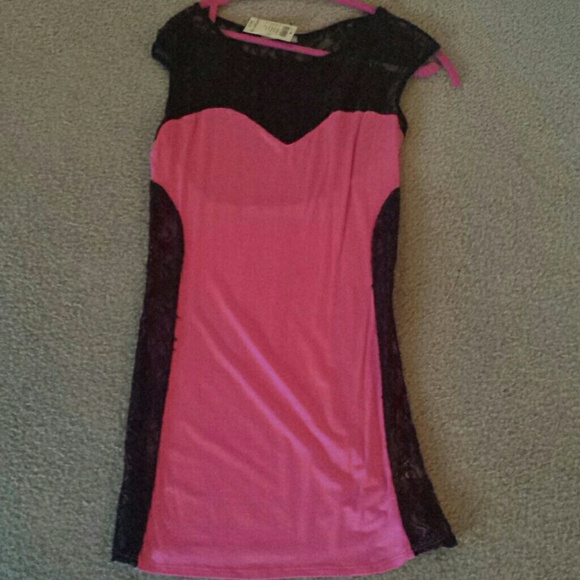 NWT- arden b. Shirt/dress. Size M
