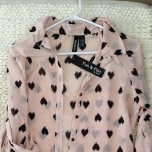 Fun & flirt Heart pattern pink blouse. Size M
