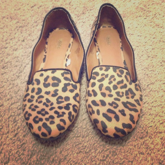 Animal print ballet flats