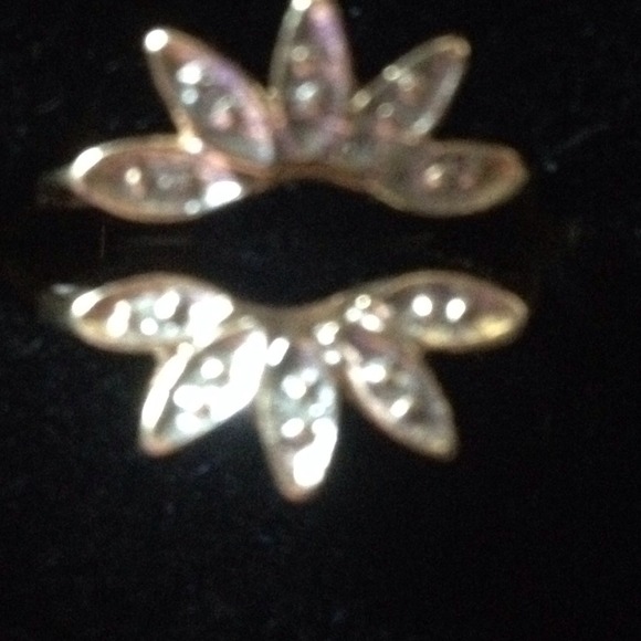 Sold!!!! 14k vintage ring guard