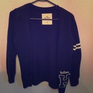 Hollister sweater
