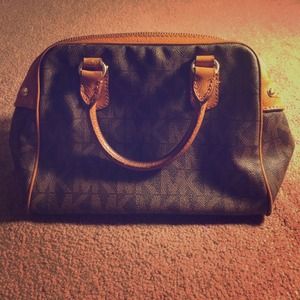 MICHAEL Kors Satchel