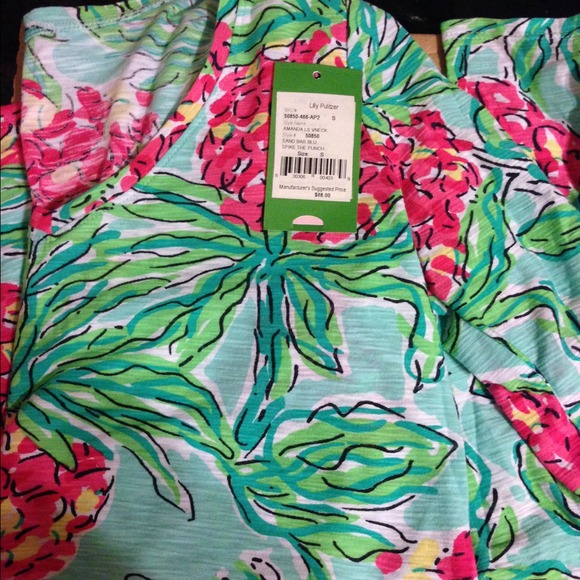 NWT Lilly Pulitzer Spike The Punch Amanda vneck