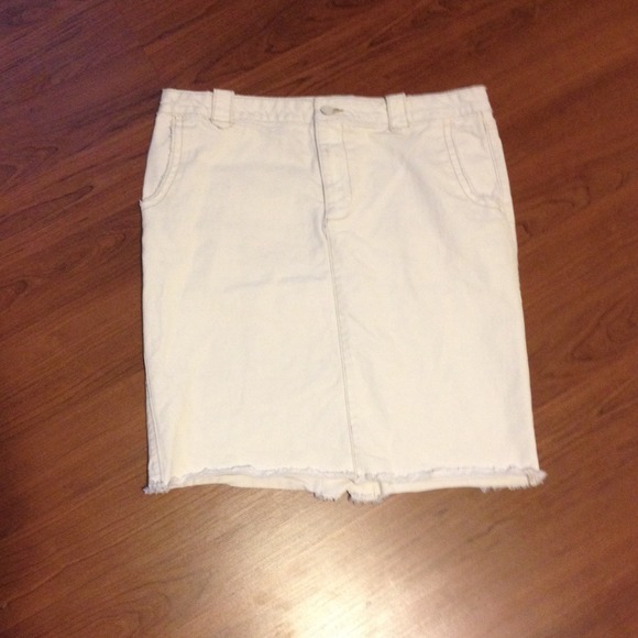 American Eagle White denim knee length skirt