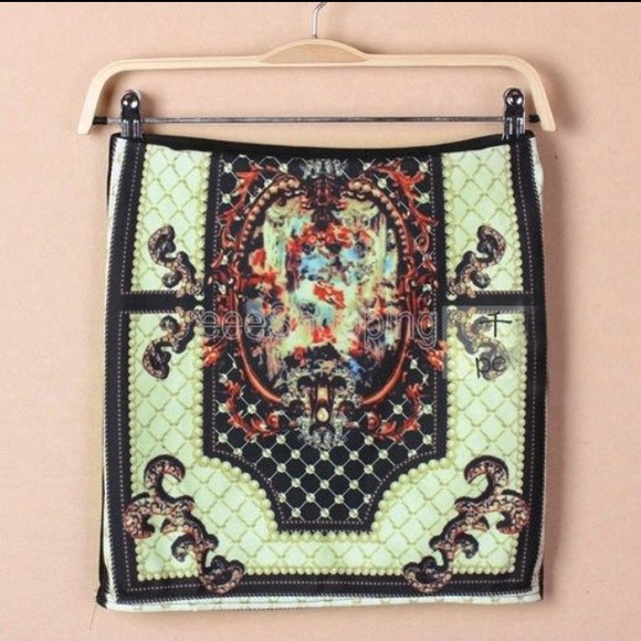 🌟Retro Bohemia print mini skirt🌟 - Picture 3 of 4