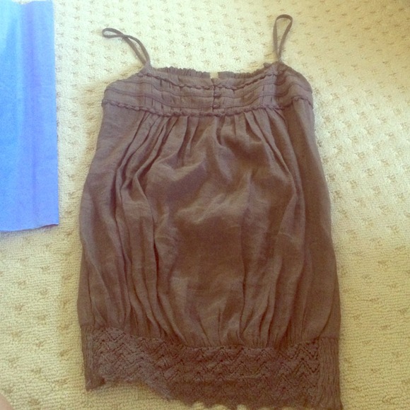 Cute brown summer top. Adjustable straps. small. Square neckline. Elastic waist - Picture 2 of 4