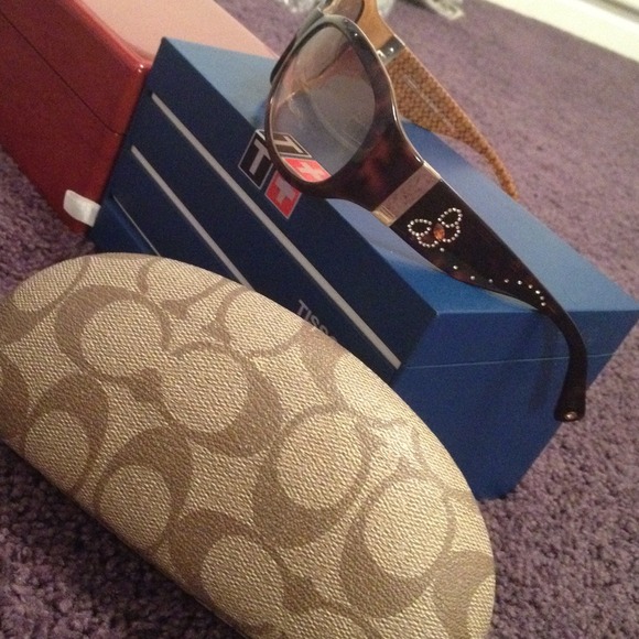FINAL REDUCTION!!! Authentic Coach sunglasses/case