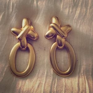 Clip gold Earrings.