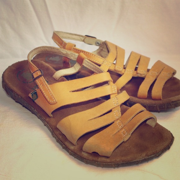 El Naturalista leather trekking sandals 🌄