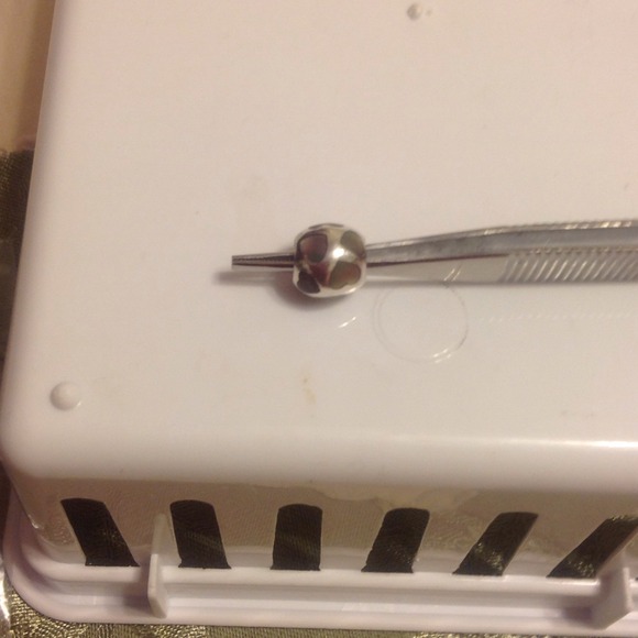 PANDORA  925 LOVE ME BLACK MOTHER OF PEARL CHARM