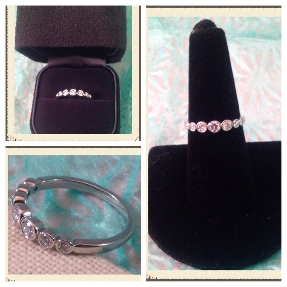 Auth Tiffany & Co Jazz Diamond & Platinum Ring - Picture 2 of 4