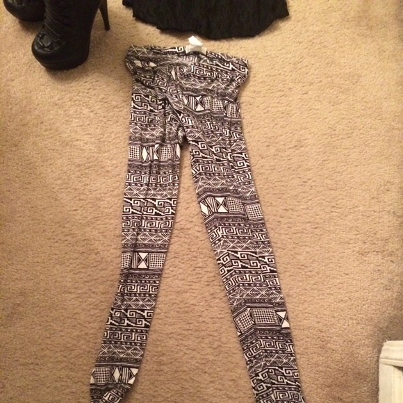 Leggings - Picture 2 of 2