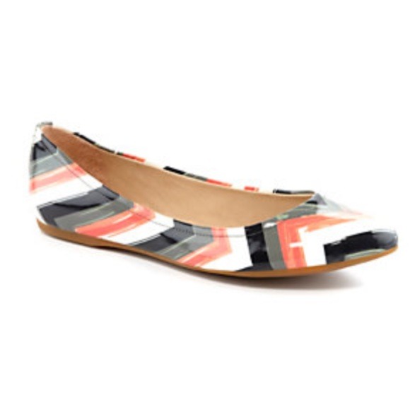 Gianni Bini Torrie Pointed-Toe flat