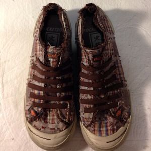 Rocket Dog slip on sneakers in plaid canvas