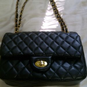 Black Quilted Chain Faux Leather Purse Bag