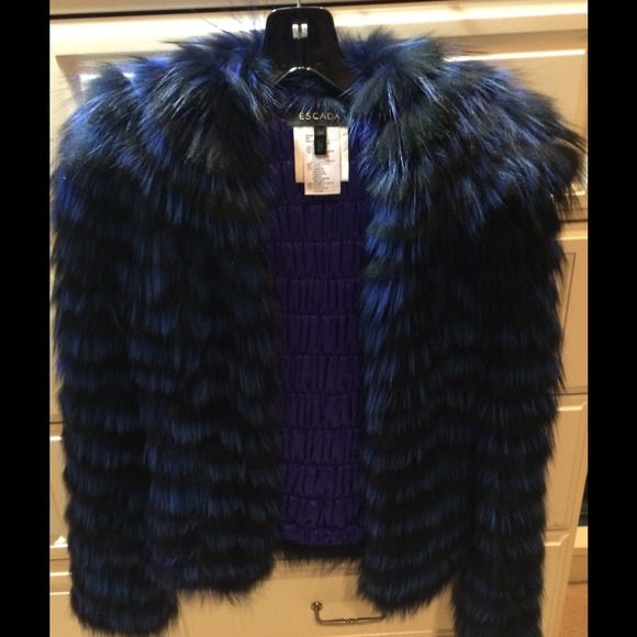 ##NO LONGER AVAILABLE## Escada fur jacket &sandals - Picture 2 of 4