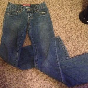 Girls size 8 slim Old Navy boot cut denim.