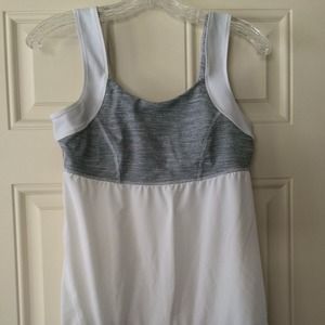 Lululemon run chase me tank