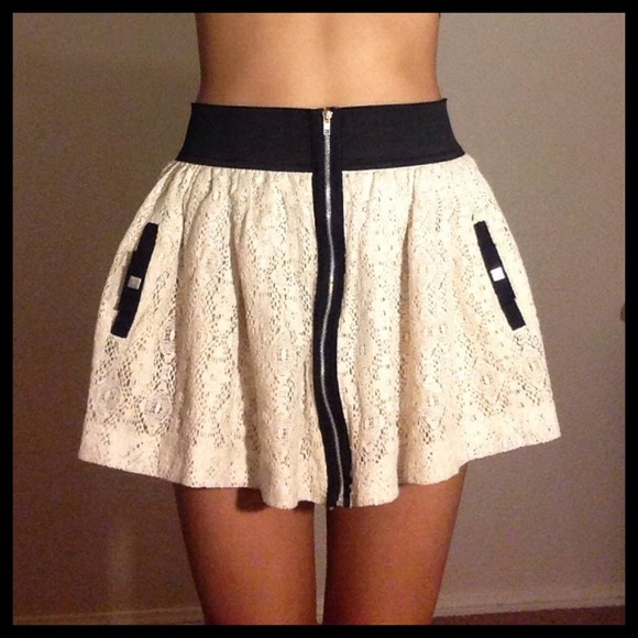 Short Flirty Lace Mini-Skirt