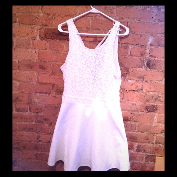 ❌🔴SOLD ON EBAY🔴❌Kimchi Blue White Dress