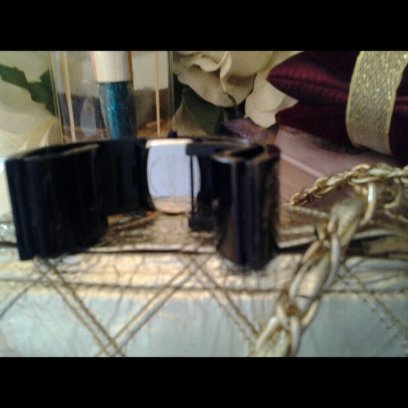 Style..Beauty....Luxury Bundle - Picture 3 of 4
