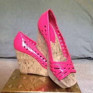 Jessica Simpson wedges