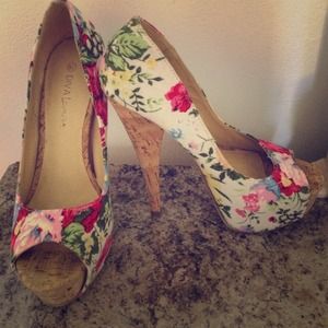 Never worn!!!! Floral heels