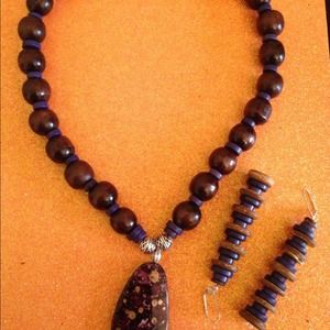 Wood & turquoise stretch necklace set