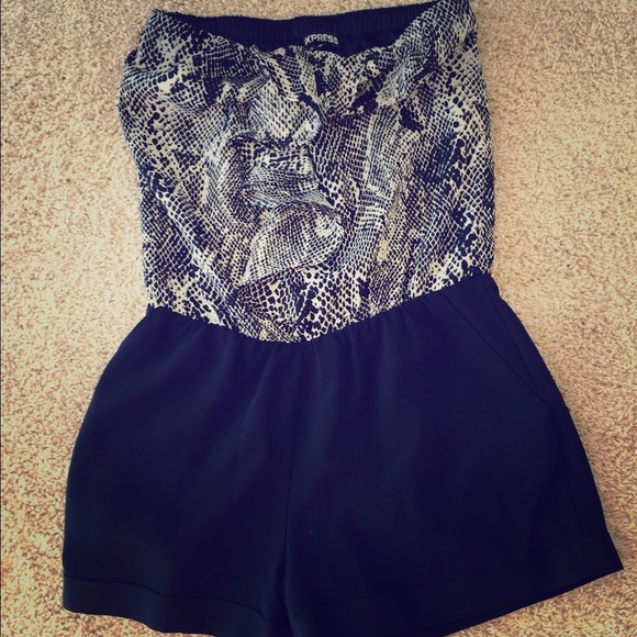 SOLD IN BUNDLE* Express romper
