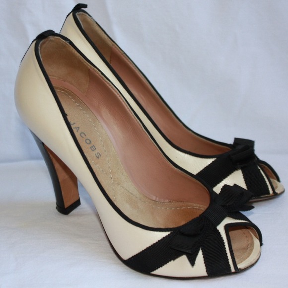 Marc Jacobs leather peep toes