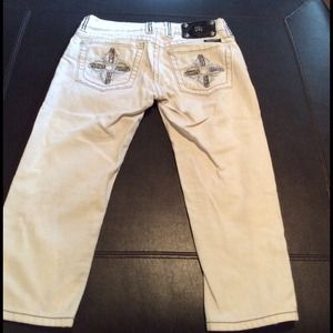 White Miss Me capris!