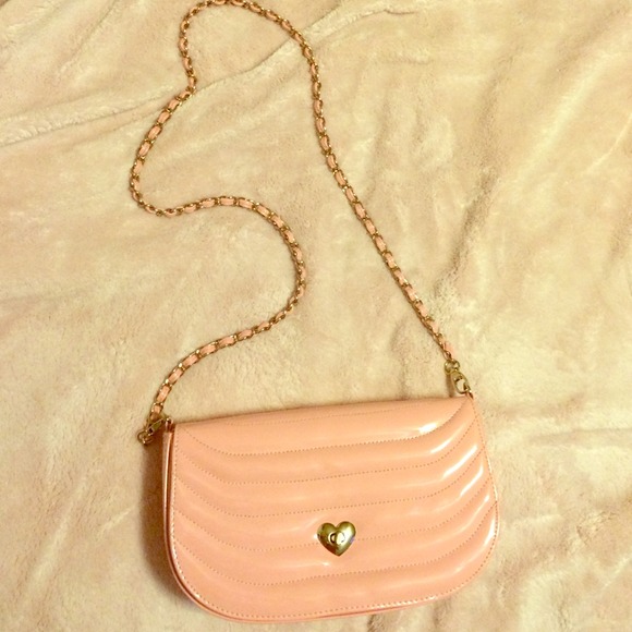 Purse SOLD IN BUNDLE