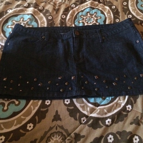 Studded mini