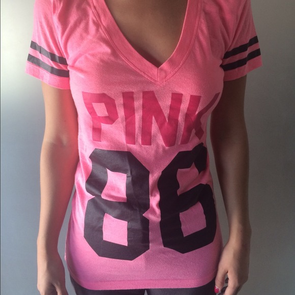 PINK VS Tee