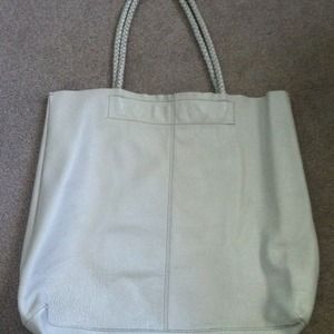 Banana Republic cream/white leather tote
