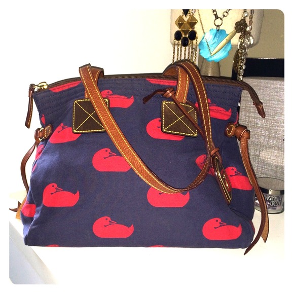 Great Dooney & Bourke handbag!