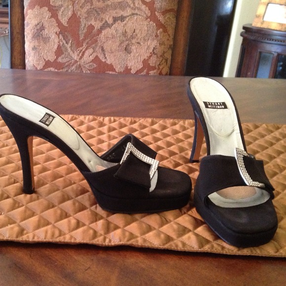 Stuart Weitzman Women’s Black Slip on Heels Size 6