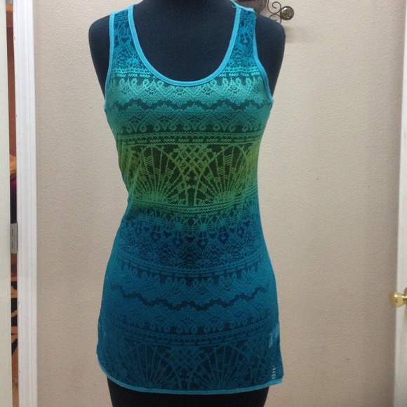 Ombre lace knit tank top